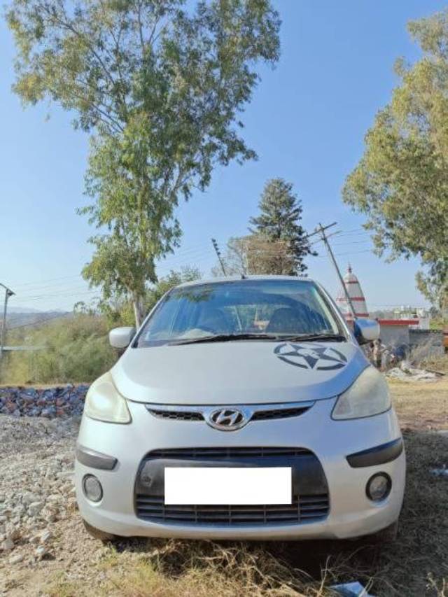 https://images10.gaadi.com/usedcar_image/4637455/original/processed_4913182e-4d69-410f-8787-108d9dd26b5a.jpg?imwidth=6402