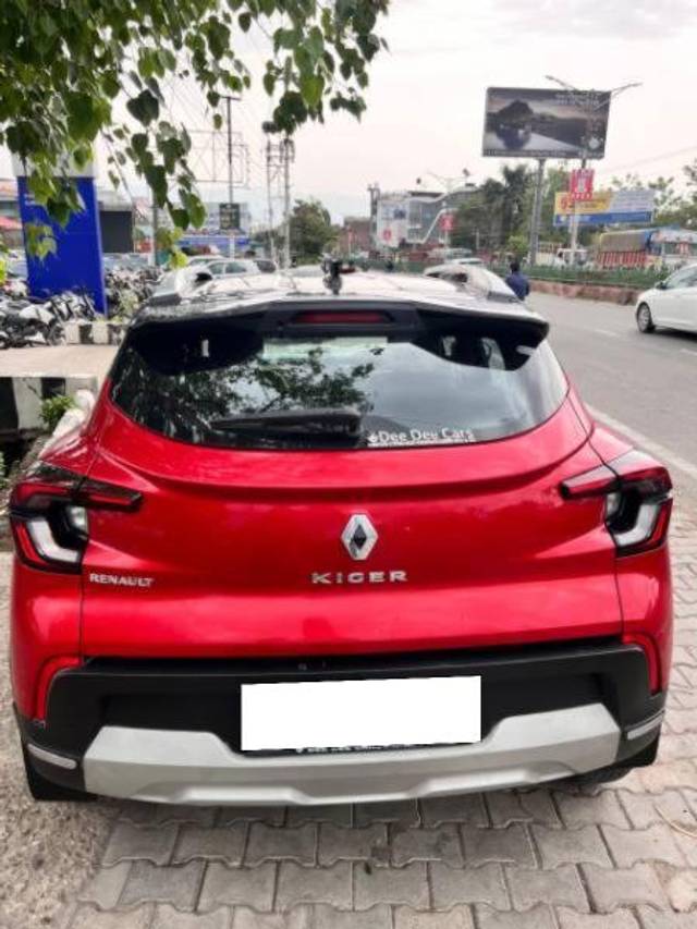 https://images10.gaadi.com/usedcar_image/4637460/original/processed_d80229f1-c993-48a9-a52c-2e58389c096b.jpg?imwidth=6400
