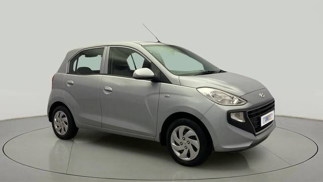 https://images10.gaadi.com/usedcar_image/4637468/original/f97463be7dd14d43a6e5f85f6e0e5286.jpg?imwidth=6400