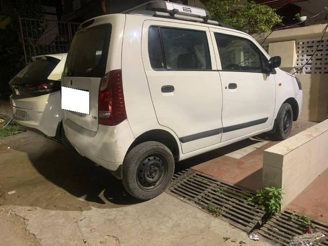 https://images10.gaadi.com/usedcar_image/4637469/original/processed_47ef3a9b-9567-4296-aad2-8d436a0debe0.jpg?imwidth=6401