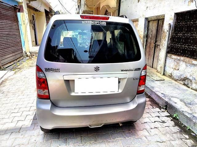 https://images10.gaadi.com/usedcar_image/4637475/original/processed_c999c5c2-95f5-4425-913a-1f80c8f18449.jpg?imwidth=6401