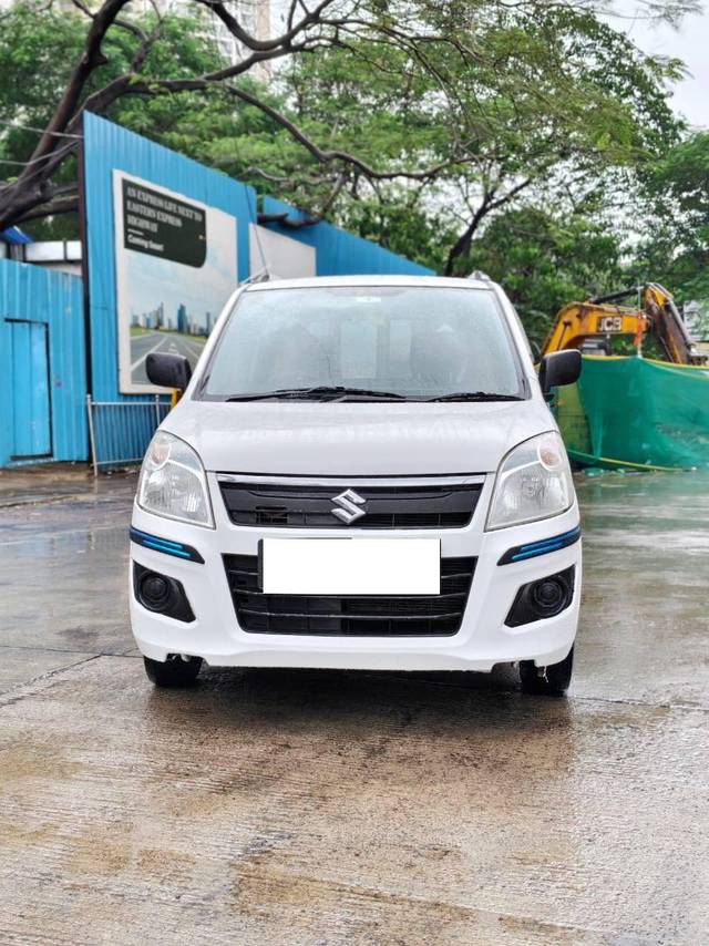 https://images10.gaadi.com/usedcar_image/4637493/original/processed_b9587055a20594be67ac276c220be1d2.jpg?imwidth=6400