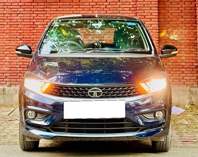 https://images10.gaadi.com/usedcar_image/4637551/original/processed_73161e39-eabc-4a2d-b7e2-cdcfb7b7122a.jpeg?imwidth=6401