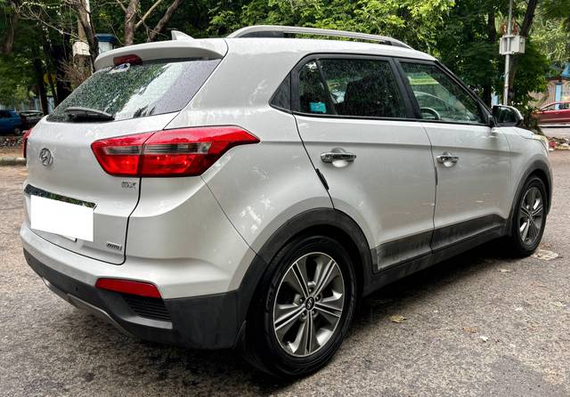 https://images10.gaadi.com/usedcar_image/4637554/original/processed_df6124f5-e513-4a9f-912d-cd8a44033d05.jpg?imwidth=6402