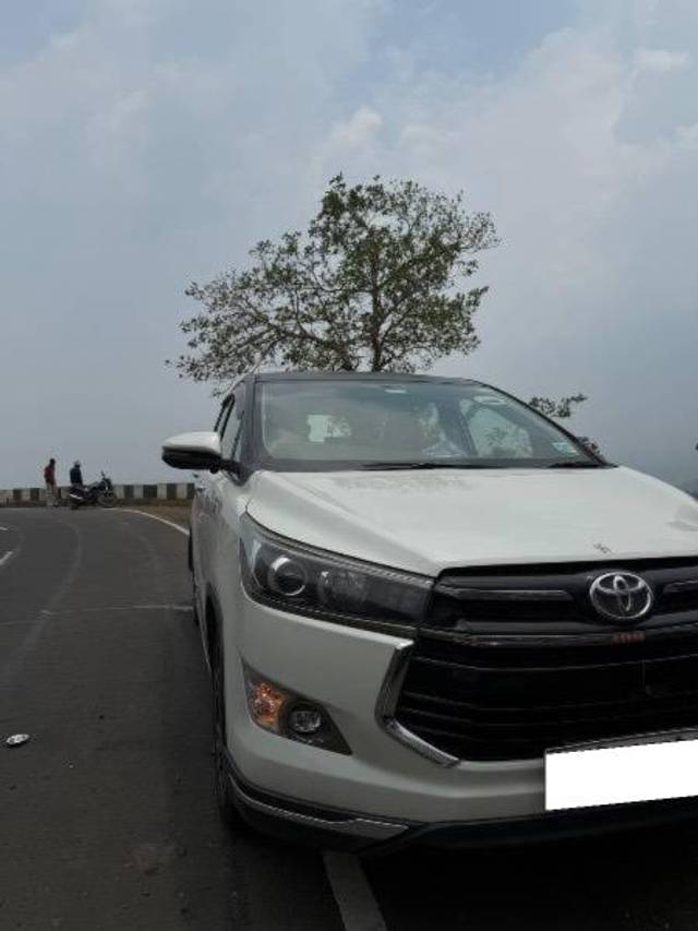 https://images10.gaadi.com/usedcar_image/4637564/original/processed_36131022-f24f-4482-9543-3ebd323ffc40.jpeg?imwidth=6400