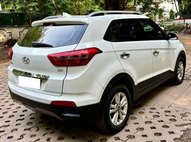 https://images10.gaadi.com/usedcar_image/4637568/original/processed_08ddfcc7-a0e5-4b15-921f-487b8ccd463e.jpg?imwidth=6402