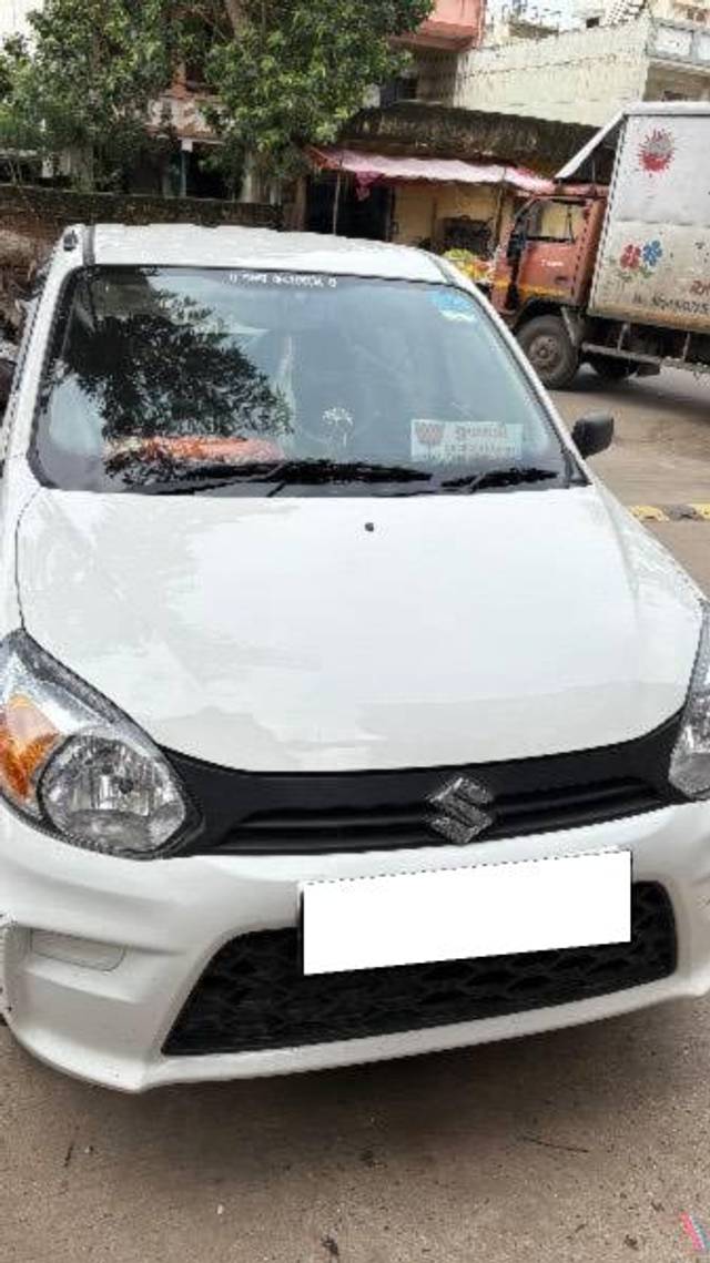 https://images10.gaadi.com/usedcar_image/4637569/original/processed_b127fc5b-0c94-47d3-bab5-e85139bc5ca7.jpeg?imwidth=6400