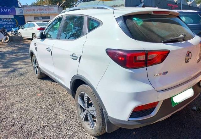 https://images10.gaadi.com/usedcar_image/4637615/original/processed_9f4278e6-dcbb-42d0-ba7f-c06f8e11ac30.jpeg?imwidth=6401