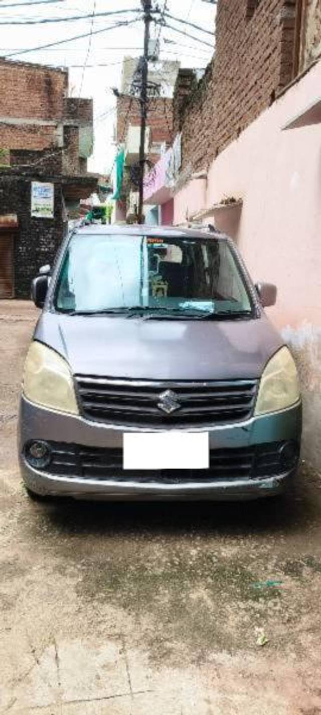 https://images10.gaadi.com/usedcar_image/4637616/original/processed_b5b4d431-9dee-444b-a8f2-1669d5423d24.jpg?imwidth=6401