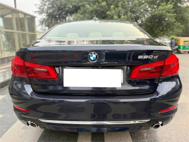 https://images10.gaadi.com/usedcar_image/4637698/original/processed_819a20994ce4dbafaea54ac08271a0a5.jpg?imwidth=6402
