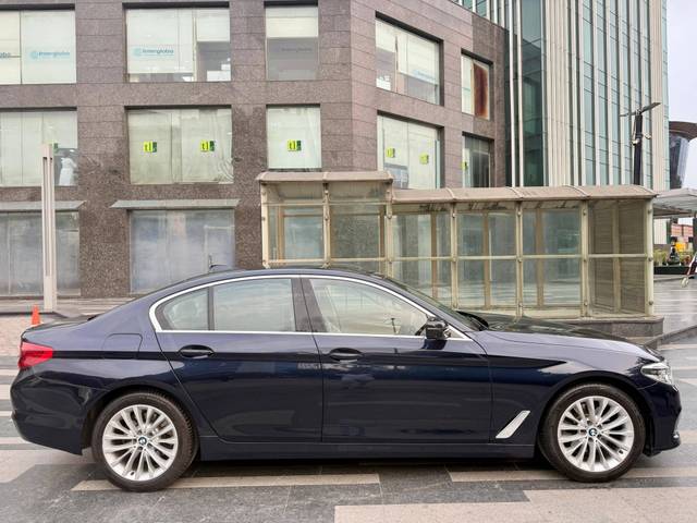 https://images10.gaadi.com/usedcar_image/4637698/original/processed_bbe44eca27055855197bbc5a4df45ecb.jpg?imwidth=6401