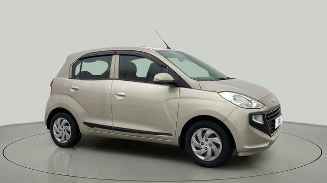 https://images10.gaadi.com/usedcar_image/4637725/original/b0e1e8e445ff3385c0eec98d9c5c8663.jpg?imwidth=6400