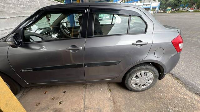 https://images10.gaadi.com/usedcar_image/4637794/original/processed_a87b1462-75db-4ccd-b12a-3c1b591a6e7e.jpg?imwidth=6401