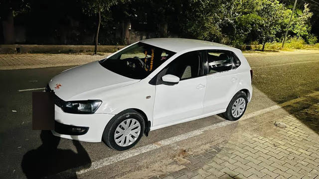https://images10.gaadi.com/usedcar_image/4637812/original/4d6dc248-be68-42c6-8aa0-8cab1c0171ca.png?imwidth=6400