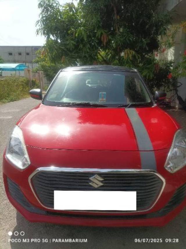 https://images10.gaadi.com/usedcar_image/4637814/original/processed_626e8c47-a27d-41f9-9593-21a7d2410e7a.jpg?imwidth=6400