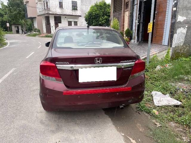 https://images10.gaadi.com/usedcar_image/4637821/original/processed_de82de31-7b4d-4a97-b27f-ad48cd4106c5.jpg?imwidth=6401