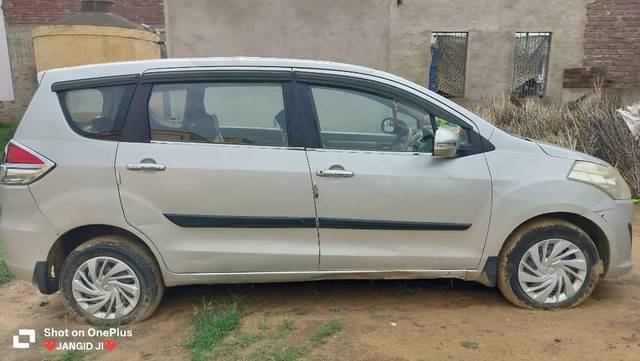 https://images10.gaadi.com/usedcar_image/4637854/original/processed_28abbd21-8d37-48ed-88d3-1abf4e8c022b.jpg?imwidth=6401