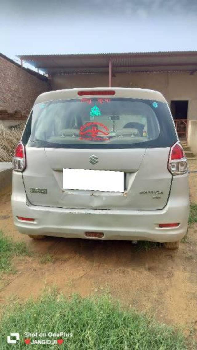 https://images10.gaadi.com/usedcar_image/4637854/original/processed_cb48ba8f-9e2e-41ba-b134-3d2240fbc4cc.jpg?imwidth=6402