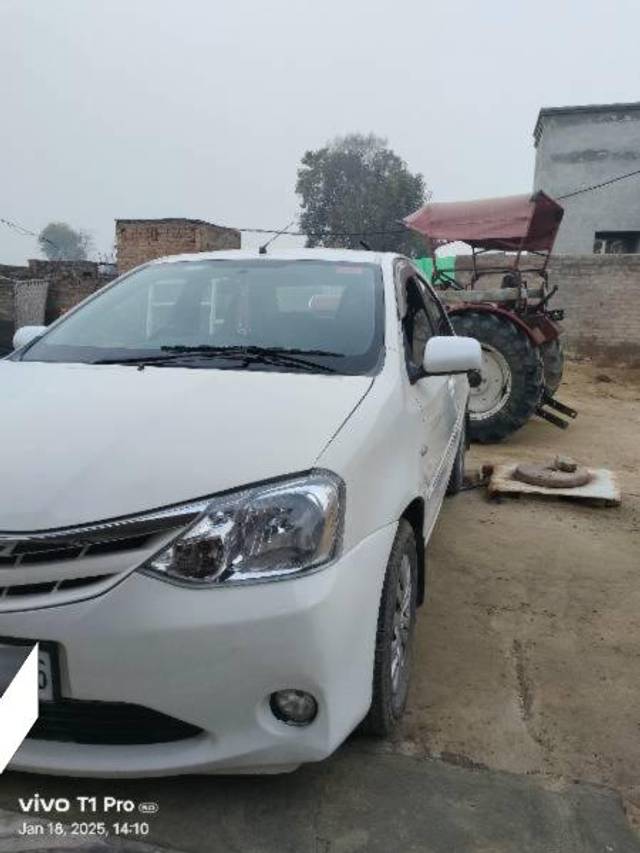 https://images10.gaadi.com/usedcar_image/4637863/original/processed_9f4e3658-2e2a-4e5f-a92f-366b9755d7d7.jpg?imwidth=6402