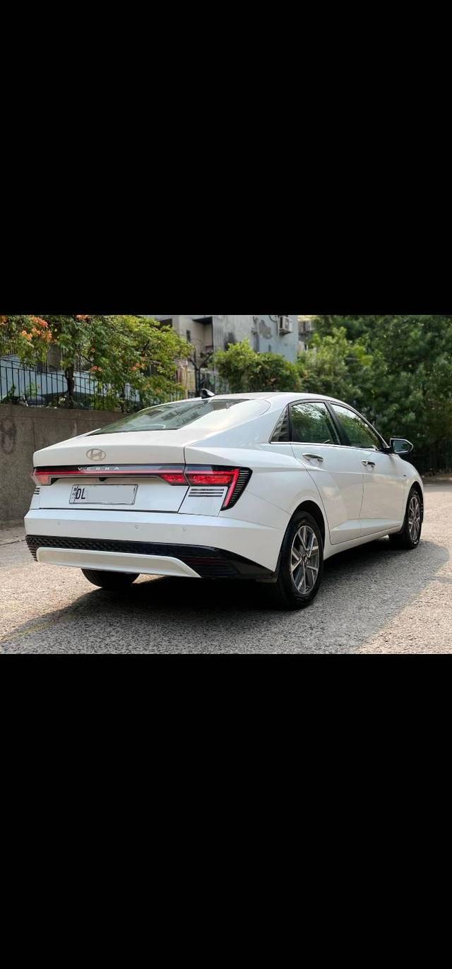 https://images10.gaadi.com/usedcar_image/4637874/original/processed_c07c94521f657d0c38b17809a4090492.jpg?imwidth=6402