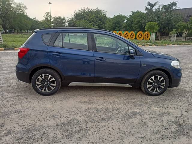 https://images10.gaadi.com/usedcar_image/4637876/original/9c3072036bb0345167fb909500b44213.jpg?imwidth=6401
