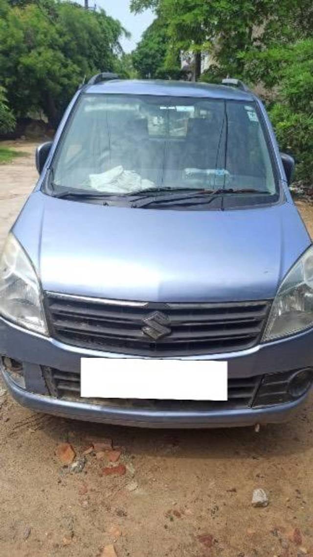 https://images10.gaadi.com/usedcar_image/4637886/original/processed_4219cf70-e2b4-4027-9080-15b21b9e326c.jpeg?imwidth=6402