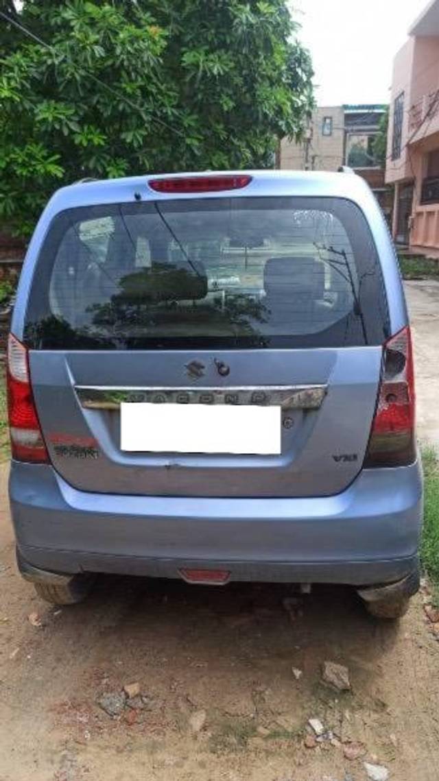 https://images10.gaadi.com/usedcar_image/4637886/original/processed_684ac436-9519-4532-9c9d-920357f9cd3e.jpeg?imwidth=6401