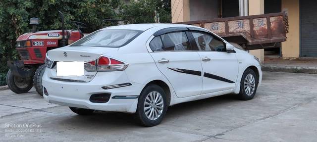 https://images10.gaadi.com/usedcar_image/4637891/original/processed_b613bfb9-0fbb-4b88-a9da-ea4671ad9c7b.jpg?imwidth=6400