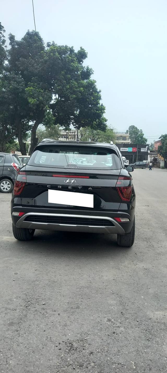 https://images10.gaadi.com/usedcar_image/4637906/original/processed_259c6e69dd33b8a93a1194caacb6cbd5.jpg?imwidth=6401