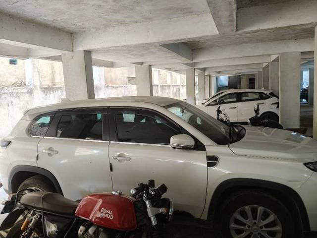 https://images10.gaadi.com/usedcar_image/4637964/original/processed_a3b240b8-24c1-454f-9c31-db3c9aab545d.jpg?imwidth=6401