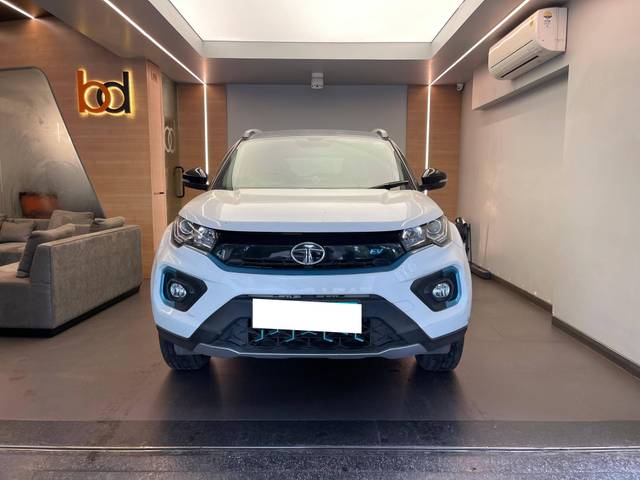 https://images10.gaadi.com/usedcar_image/4637973/original/processed_ba0ce28ebf8bc72a6dd9631ca6692160.jpeg?imwidth=6400