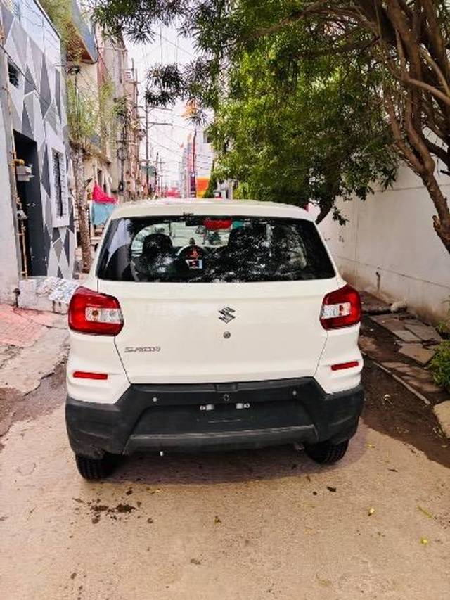 https://images10.gaadi.com/usedcar_image/4637991/original/processed_f2e0d67a-0b7d-4c18-9927-558558338364.jpeg?imwidth=6401
