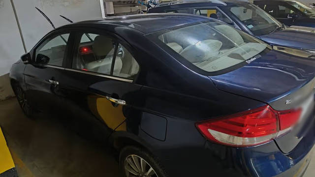 https://images10.gaadi.com/usedcar_image/4637995/original/e00c4a6e-1efd-4bdf-81c0-8a9c4ec731f8.png?imwidth=6402