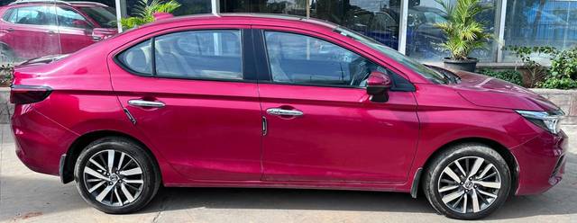 https://images10.gaadi.com/usedcar_image/4638002/original/18540fde4fac8d4f89c78e102ce77852.jpeg?imwidth=6401
