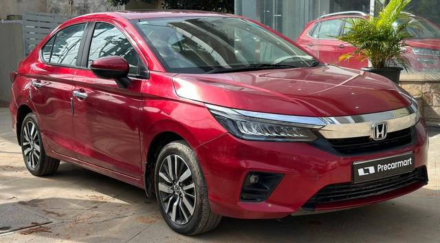 https://images10.gaadi.com/usedcar_image/4638002/original/processed_6b8f7f253ecfe4df7d9682e2b6d07989.jpeg?imwidth=6400