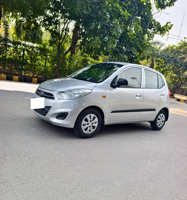 https://images10.gaadi.com/usedcar_image/4638014/original/processed_b78f966cf230bd1d91599bb31501a60f.jpg?imwidth=6400
