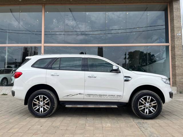 https://images10.gaadi.com/usedcar_image/4638020/original/processed_bd15418007d39396185a955c48b4c67f.jpg?imwidth=6401