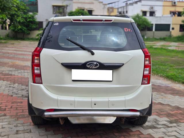 https://images10.gaadi.com/usedcar_image/4638081/original/processed_c24c80b2002815cf17226cc5593eacdb.jpg?imwidth=6402