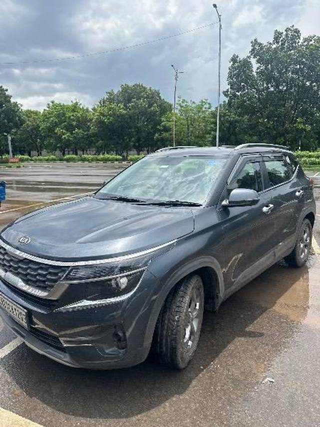 https://images10.gaadi.com/usedcar_image/4638084/original/processed_3134882d-3c82-4c03-a44d-b8038c31c4cc.jpg?imwidth=6402