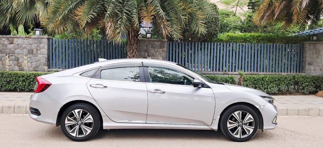 https://images10.gaadi.com/usedcar_image/4638085/original/a77f957b4508663c6c8d9fd51331260c.jpg?imwidth=6401