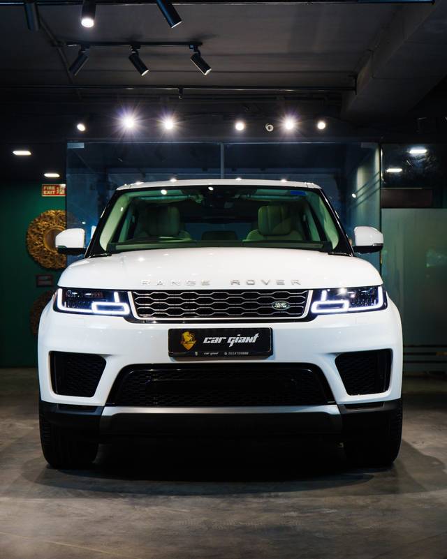 https://images10.gaadi.com/usedcar_image/4638088/original/04e6e8abe292532ddca6c96b025ed1b4.jpeg?imwidth=6400
