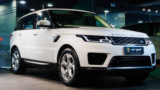https://images10.gaadi.com/usedcar_image/4638088/original/a467c7dd5874bdaa292ca84de2c153f5.jpeg?imwidth=6401