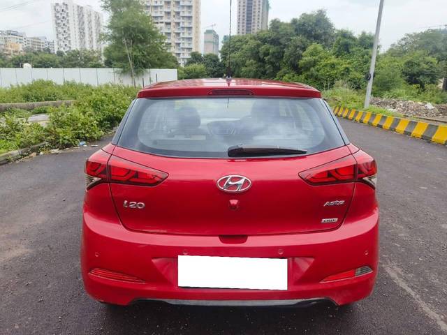https://images10.gaadi.com/usedcar_image/4638106/original/processed_7f5602ae3baf2de2d531dec4808d32eb.jpg?imwidth=6402