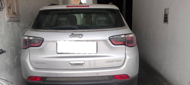 https://images10.gaadi.com/usedcar_image/4638131/original/processed_36e77131-f42a-4ad1-9e88-9a9ad2e8dbef.jpg?imwidth=6401