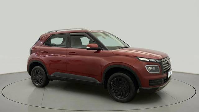 https://images10.gaadi.com/usedcar_image/4638150/original/32e0d1490ccfca5c9d3d80804b63d634.jpg?imwidth=6400