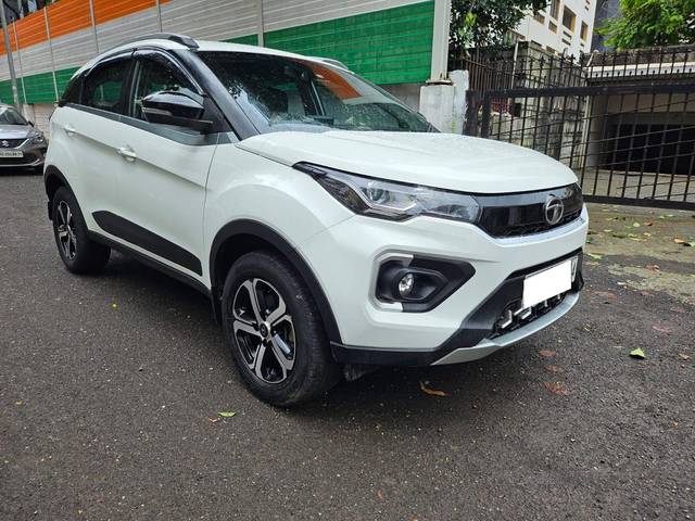 https://images10.gaadi.com/usedcar_image/4638195/original/processed_74381a9503736bd3a8095a7dc9a3b925.jpg?imwidth=6400