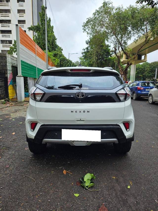 https://images10.gaadi.com/usedcar_image/4638195/original/processed_b20b88f0a27e351ea59040d7da831cd1.jpg?imwidth=6401