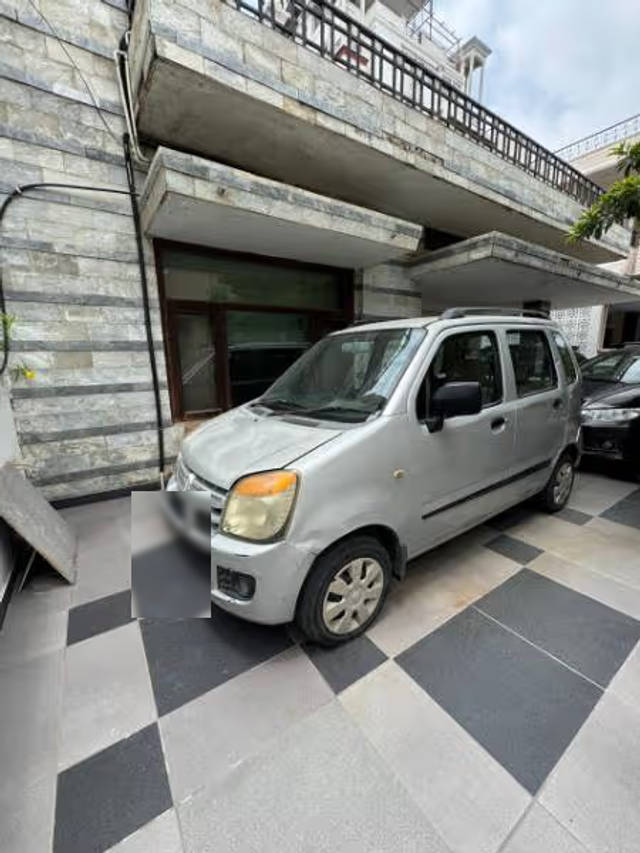 https://images10.gaadi.com/usedcar_image/4638204/original/a4c46d75-0162-4ac2-872d-1dc7fd95d4b4.png?imwidth=6402
