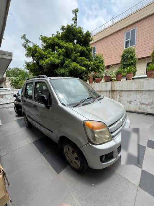 https://images10.gaadi.com/usedcar_image/4638204/original/b2de91cf-391e-4a41-8b96-8a21b7216095.png?imwidth=6400