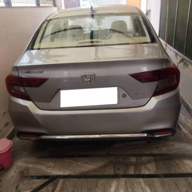 https://images10.gaadi.com/usedcar_image/4638209/original/processed_3375d63d-63a4-4a3a-90de-ec1563484ba7.jpg?imwidth=6401